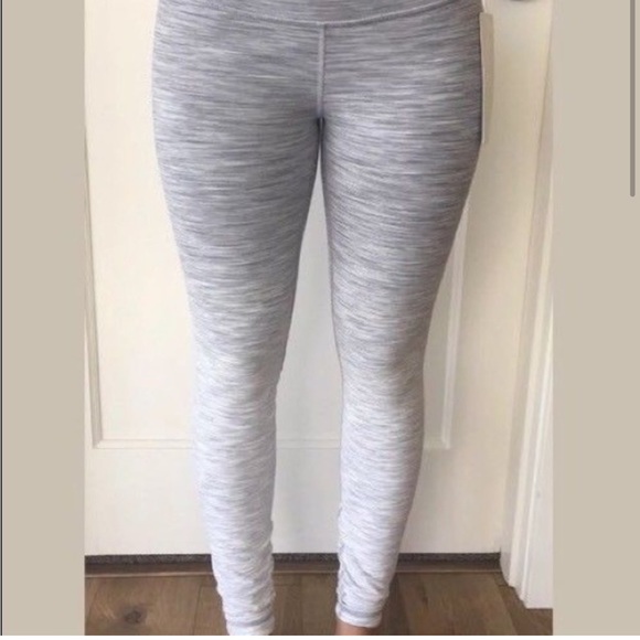 Lululemon 8 Wunder under hr - Picture 1 of 5